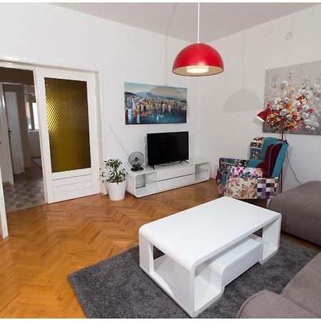 Large Apartment Between Split And Trogir Kaštela Extérieur photo
