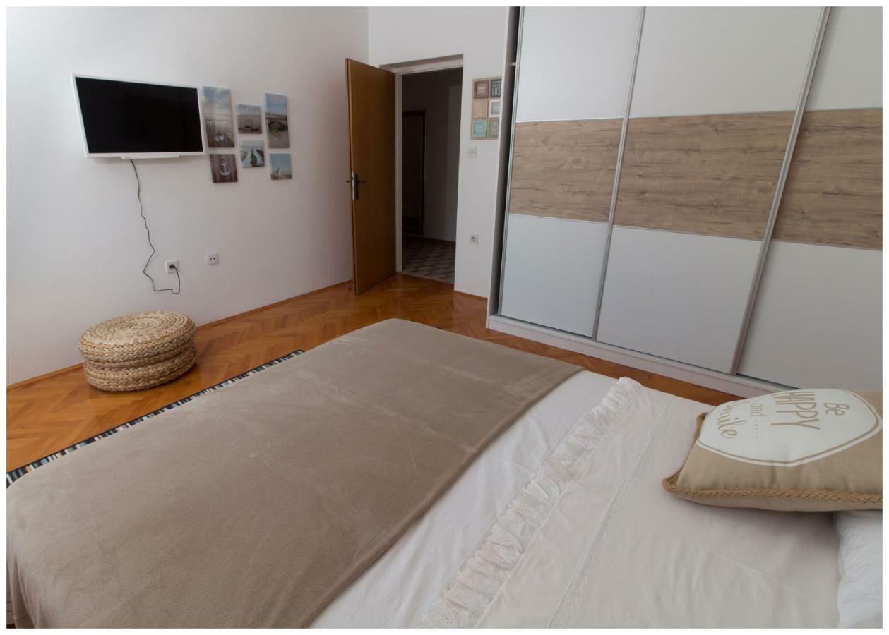 Large Apartment Between Split And Trogir Kaštela Extérieur photo